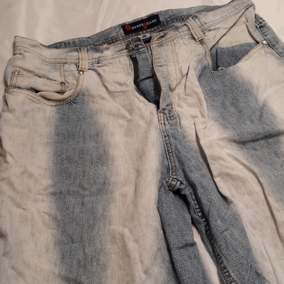 Source Men's washed shorts - Picture 2 of 7